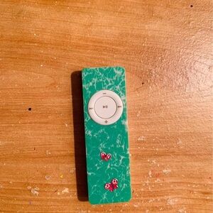 Green and White Mp3 Music Player 💚